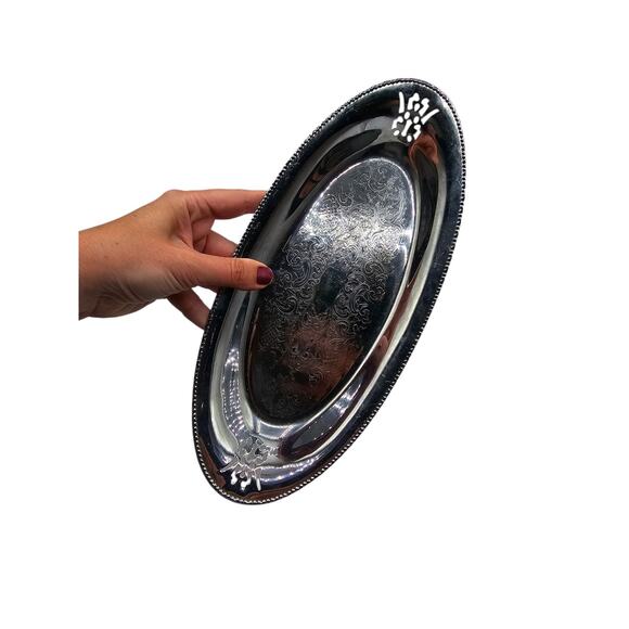 Vintage Krome Kraft Farber Bros New York Chrome Plated Filigree 12" Oval Tray - Picture 5 of 5